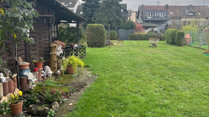 Großzügiges 1-2 Familienhaus in einer ruhigen Wohngegend von Saarwellingen zu verkaufen