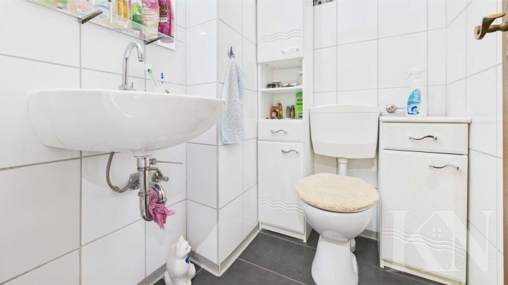 Gemütliche Dachgeschosswohnung mit Fußbodenheizung – Ideal für Eigennutzer & Investoren