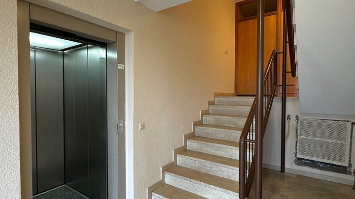 Renditepaket - 12 möblierte Eigentumswohungen bzw. 24 Zimmer in gepflegtem Mehrfamilienhaus