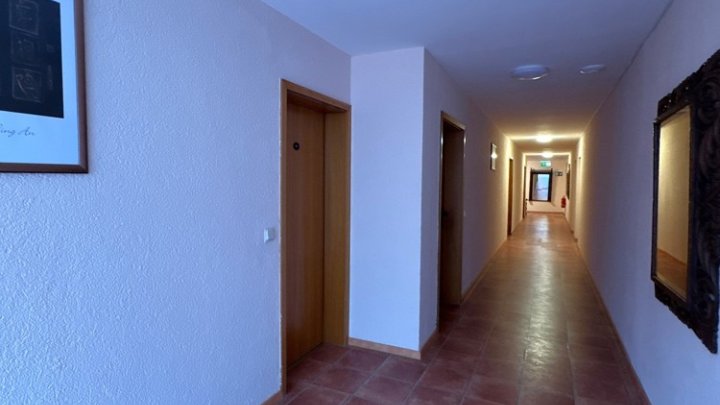 Renditepaket - 12 möblierte Eigentumswohungen bzw. 24 Zimmer in gepflegtem Mehrfamilienhaus