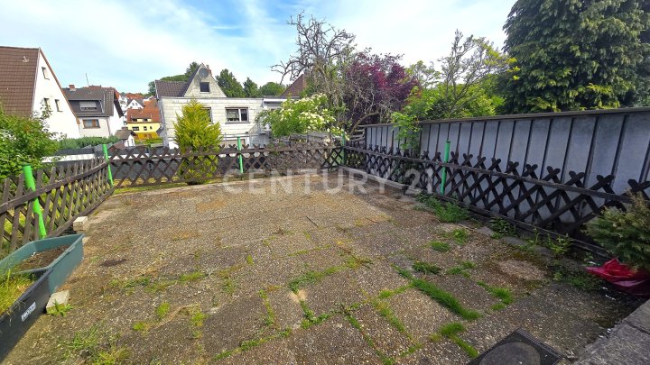 Charmante freistehende Stadtvilla mit großem Balkon, Terrasse, Garten und Garage in Altenwald