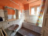 Badezimmer der Wohnung im 2. OG