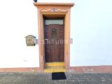 Attraktive nostalgische Vollholz - Eingangstür zum MFH