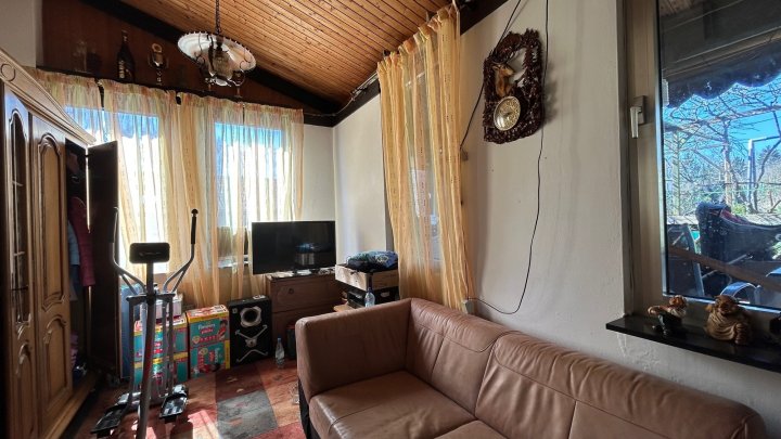 Perfektes Zuhause für Familien mit viel Platz und individuellen Möglichkeiten. Oder Renditeobjekt