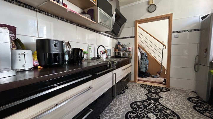 Perfektes Zuhause für Familien mit viel Platz und individuellen Möglichkeiten. Oder Renditeobjekt