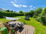 Aussicht in den Garten: Grün und behütet