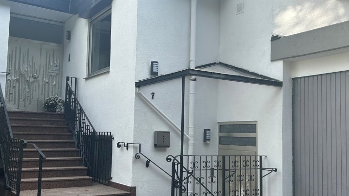 Hochwertig sanierter Luxus-Bungalow mit Einliegerwohnung, Photovoltaik und Großzügigem Grundstück