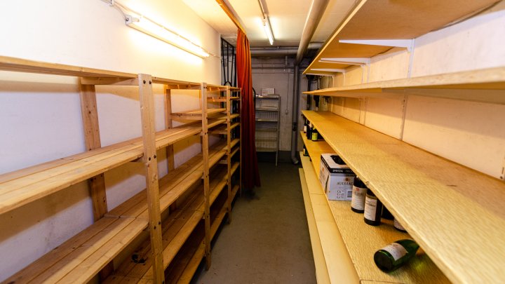 Hochwertig sanierter Luxus-Bungalow mit Einliegerwohnung, Photovoltaik und Großzügigem Grundstück