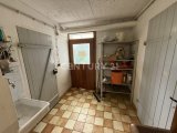 Kellerflur mit Ausgang zum Hof/Garagen