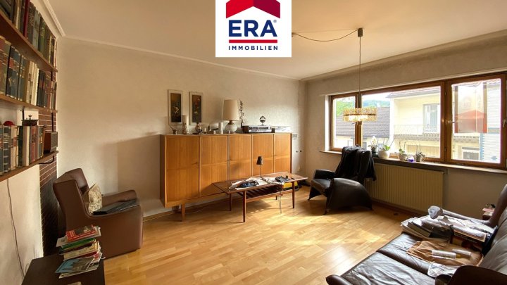 EINFAMILIENHAUS - DOPPELHAUSHÄLFTE MIT GARAGE IN GROSSROSSELN