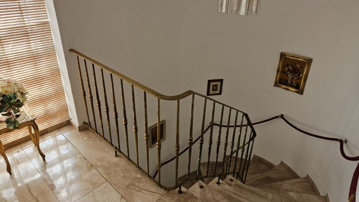 Elegantes Einfamilienhaus in Saarbrücken- Klarenthal zu verkaufen.