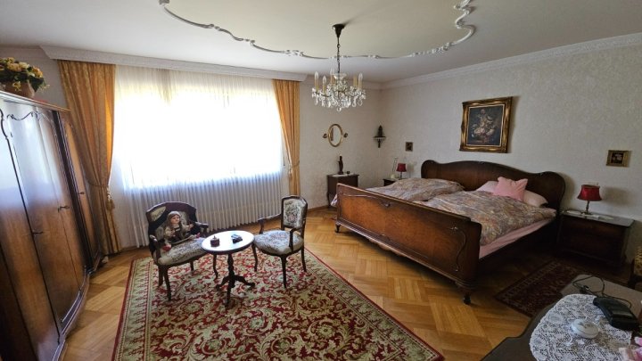 Elegantes Einfamilienhaus in Saarbrücken- Klarenthal zu verkaufen.