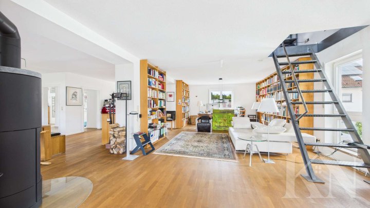 Zwei,- bis Dreifamilienhaus in Top-Lage