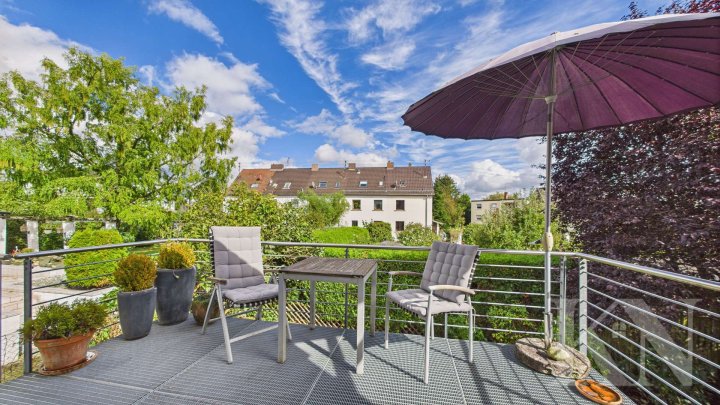 Zwei,- bis Dreifamilienhaus in Top-Lage