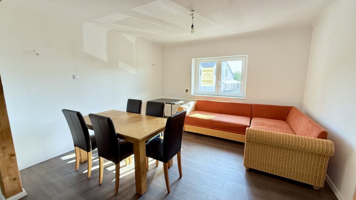 Neu renoviertes und freistehendes Einfamilienhaus mit großem Garten in Marpingen zu vermieten
