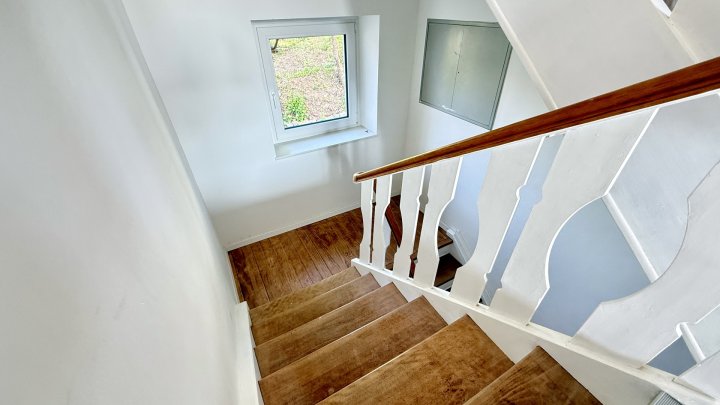 Neu renoviertes und freistehendes Einfamilienhaus mit großem Garten in Marpingen zu vermieten