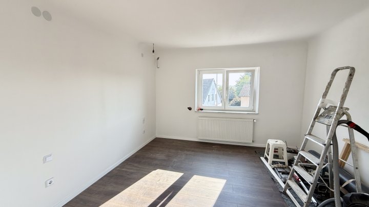 Neu renoviertes und freistehendes Einfamilienhaus mit großem Garten in Marpingen zu vermieten