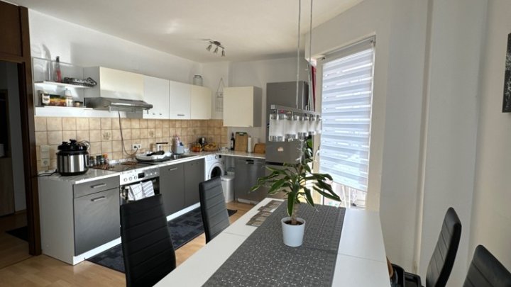 2-ZKB Wohnung mit Balkon in zentraler Lage