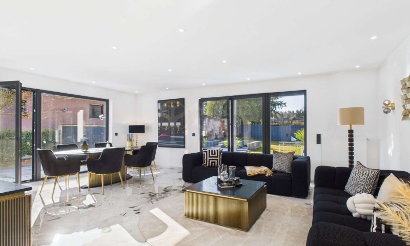 Luxuswohnung in Kirkel-Neuhäusel – Garten, Terrasse, 2 Bäder, 2 Nutzräume