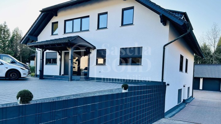Luxuswohnung in Kirkel-Neuhäusel – Garten, Terrasse, 2 Bäder, 2 Nutzräume
