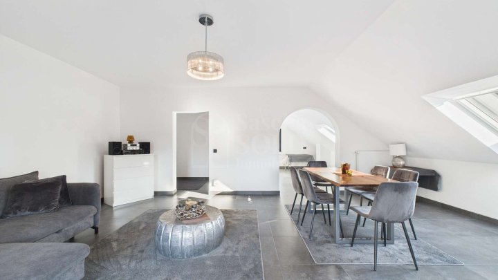 Hochwertige Wohnung mit 4 Zimmer, Loggia, Stellplatz und Garage in Kirkel-Neuhäusel