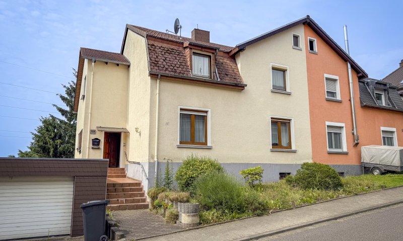 Gemütliche Doppelhaushälfte in zentraler Lage von Püttlingen