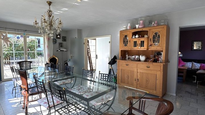 Großzügiges Familiendomizil in Waldrandlage in Bexbach