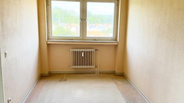 Barrierefrei mit Renovierungsbedarf  4 ZKB-ETW mit Balk.+ Stellpl. in IGB-Süd!