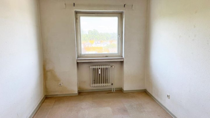 Barrierefrei mit Renovierungsbedarf  4 ZKB-ETW mit Balk.+ Stellpl. in IGB-Süd!