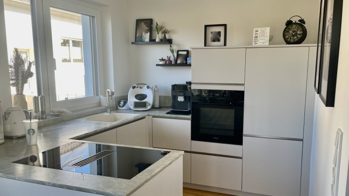 Hochwertige Neubauwohnung mit Balkon und schöner Aussicht in Nalbach-Bilsdorf zu verkaufen