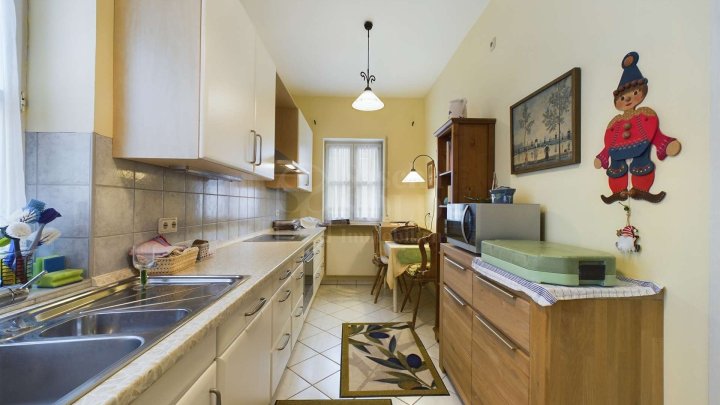 Kleines Haus statt Wohnung - mit Garten, Balkon, Terrasse und Stellplatz für Singles / Paare