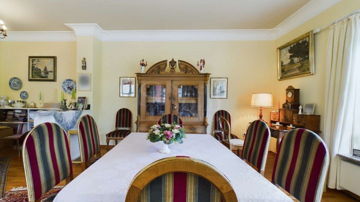 Kleines Haus statt Wohnung - mit Garten, Balkon, Terrasse und Stellplatz für Singles / Paare