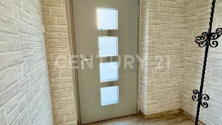 Geräumiges 1-2 Familienhaus in zentraler Lage - viel Platz für Ihre Ideen!