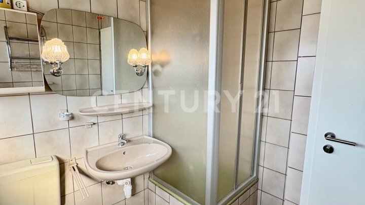 Geräumiges 1-2 Familienhaus in zentraler Lage - viel Platz für Ihre Ideen!