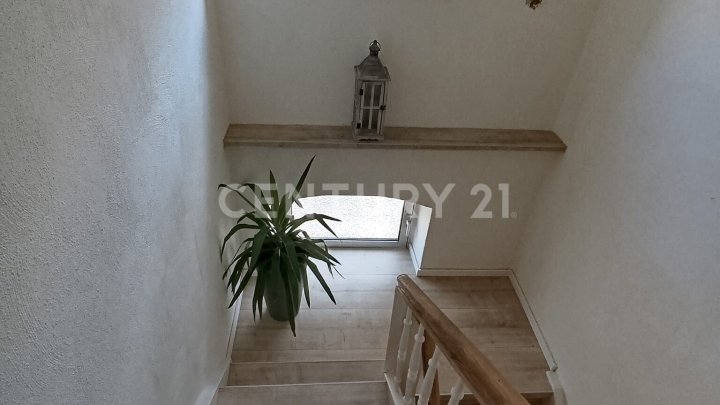 Geräumiges 1-2 Familienhaus in zentraler Lage - viel Platz für Ihre Ideen!