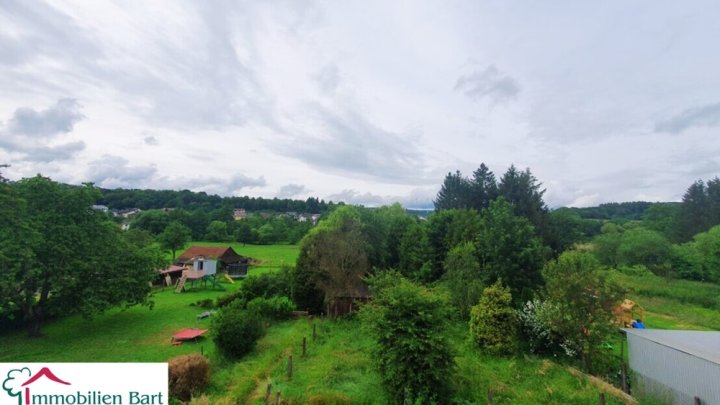 TIERFREUNDE, AUFGEPASST: GEPFLEGTES 219 M² WOHNHAUS AUF 26 AR