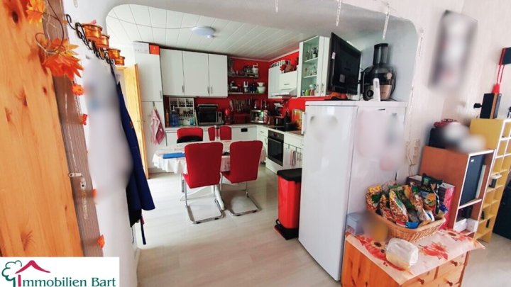 TIERFREUNDE, AUFGEPASST: GEPFLEGTES 219 M² WOHNHAUS AUF 26 AR