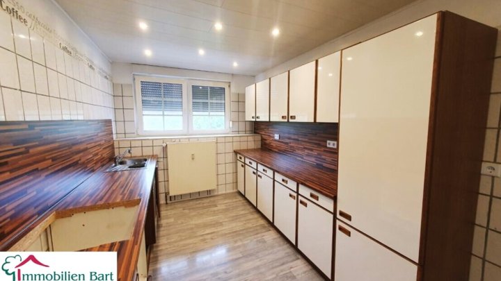 TIERFREUNDE, AUFGEPASST: GEPFLEGTES 219 M² WOHNHAUS AUF 26 AR