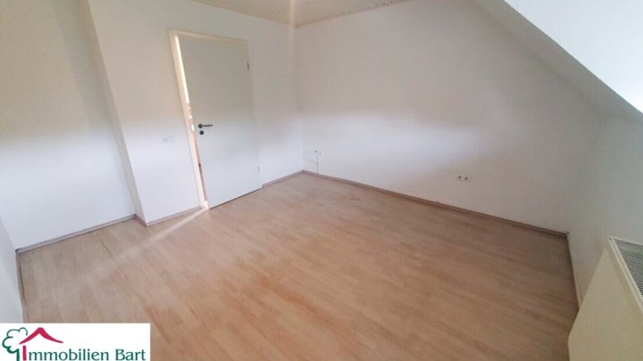 TIERFREUNDE, AUFGEPASST: GEPFLEGTES 219 M² WOHNHAUS AUF 26 AR