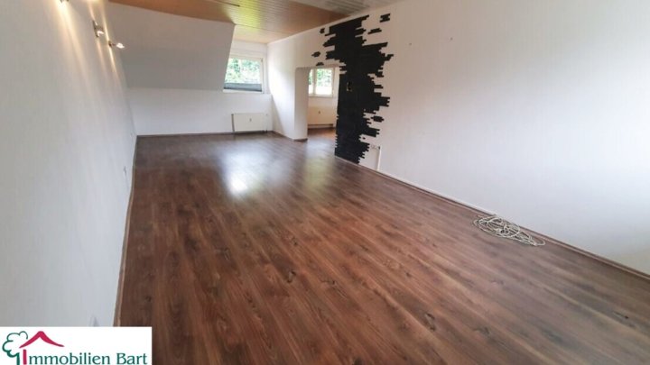 TIERFREUNDE, AUFGEPASST: GEPFLEGTES 219 M² WOHNHAUS AUF 26 AR