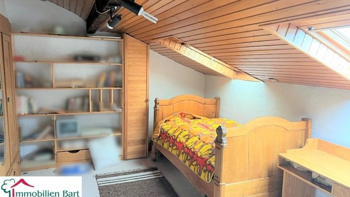 BAUGRUNDSTÜCK + 3 WOHNUNGEN MIT GARTEN UND GARAGEN IN PERL-NENNIG!