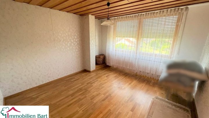 BAUGRUNDSTÜCK + 3 WOHNUNGEN MIT GARTEN UND GARAGEN IN PERL-NENNIG!