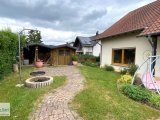 Garten mit Gartenhaus