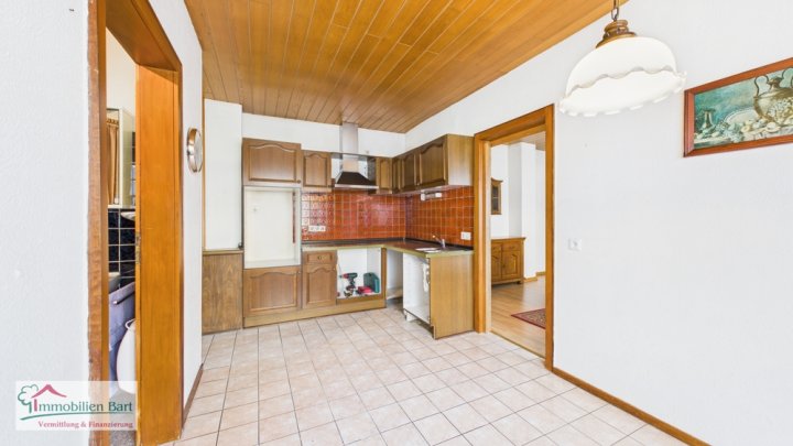 GEPFLEGTES WOHNHAUS, GARTEN UND GARAGE IN GRENZNÄHE LUXEMBURG!