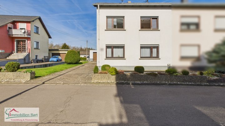 GEPFLEGTES WOHNHAUS, GARTEN UND GARAGE IN GRENZNÄHE LUXEMBURG!