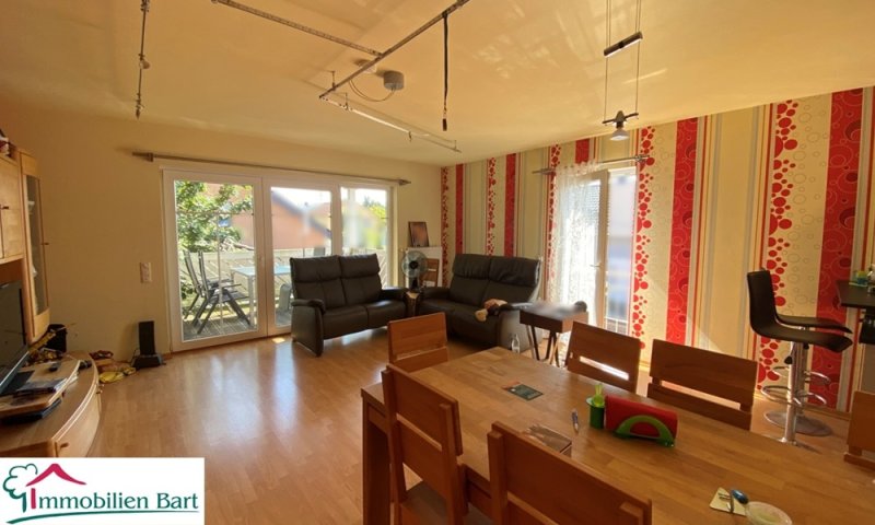 KOMFORTABLE 3 ZKB WOHNUNG, BALKON UND STELLPLATZ IN TOP LAGE
