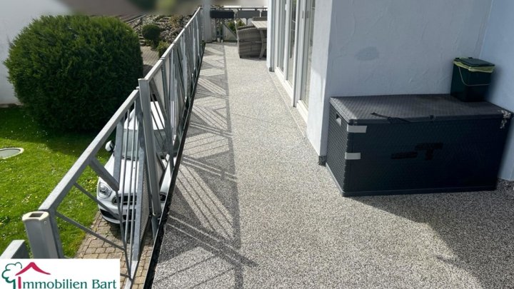 ORSCHOLZ: 200 M² WOHNHAUS / RUHIGE UND SONNIGE LAGE / GRENZNAH