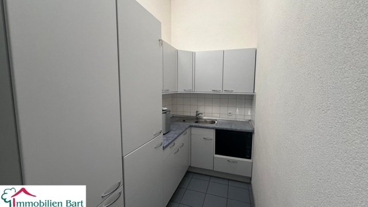 WADERN: MODERNES BÜROGEBÄUDE IN TOP LAGE
