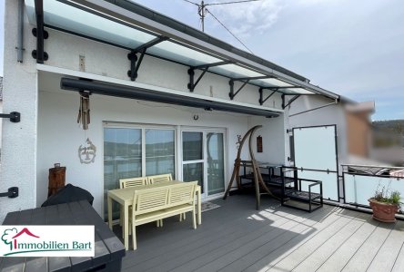 großer Balkon