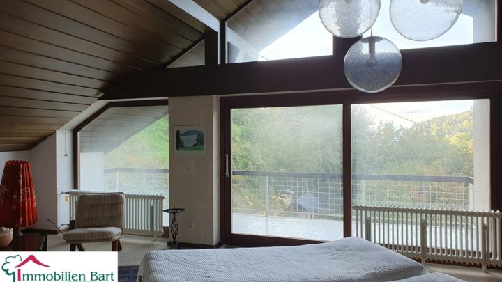 MERZIG: GROßZÜGIGES WOHNHAUS IN RUHIGER LAGE!